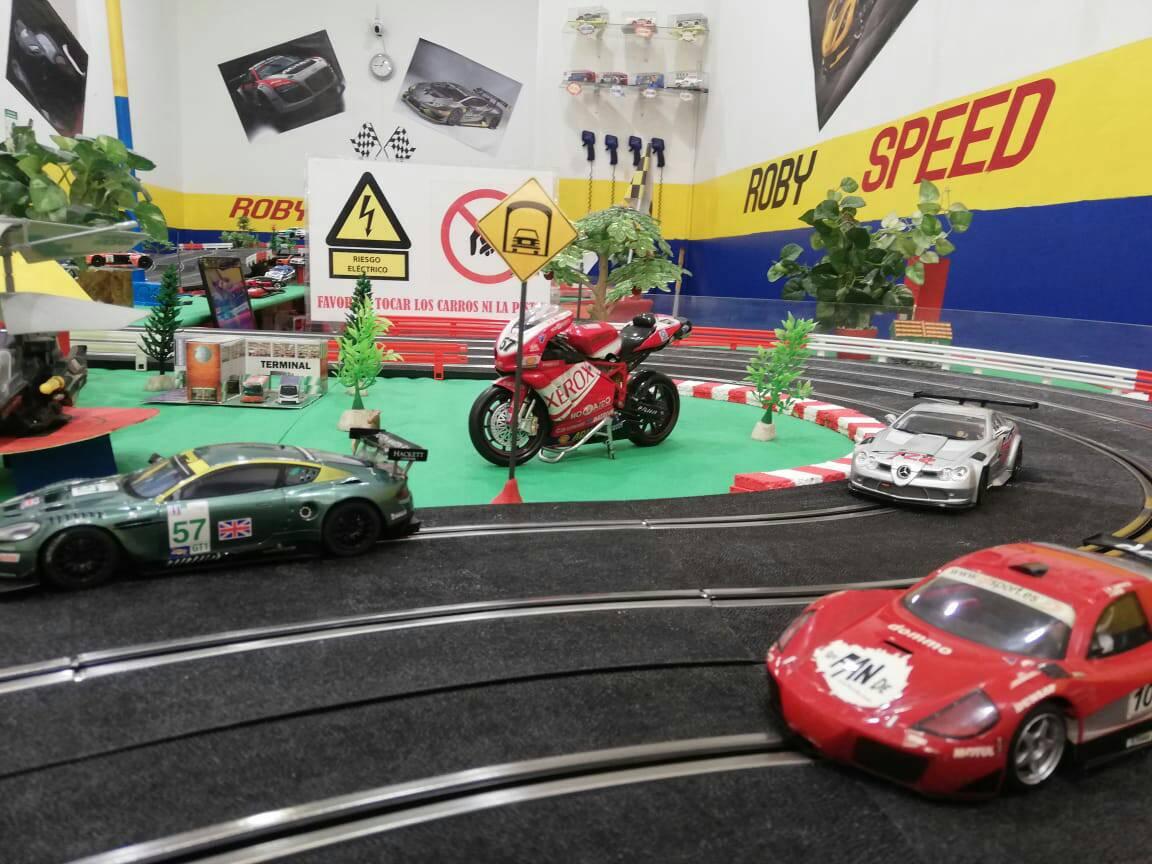 Roby Speed Race. Carros de slot
