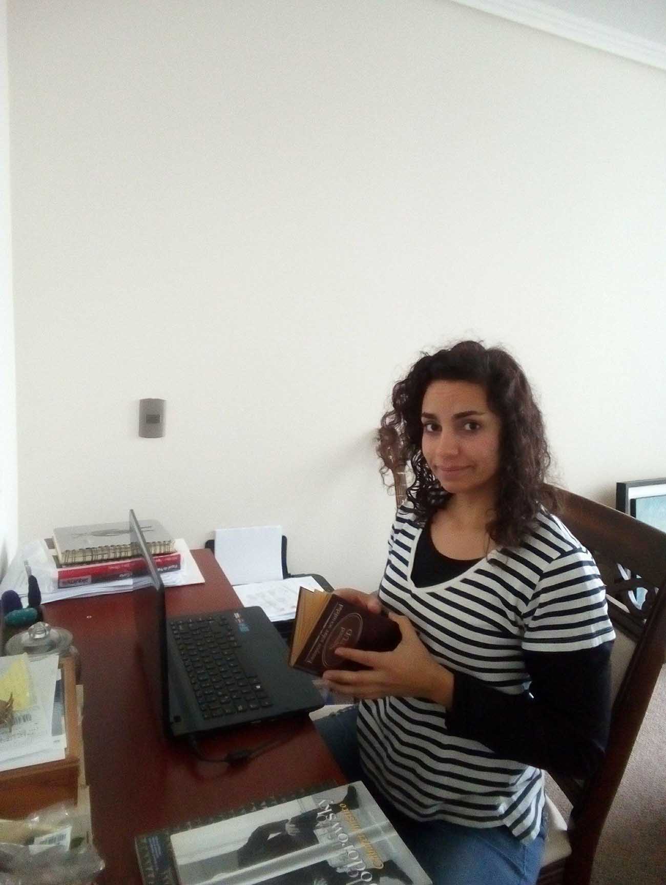 Psicólogo Transpersonal. Carolina en su clinica