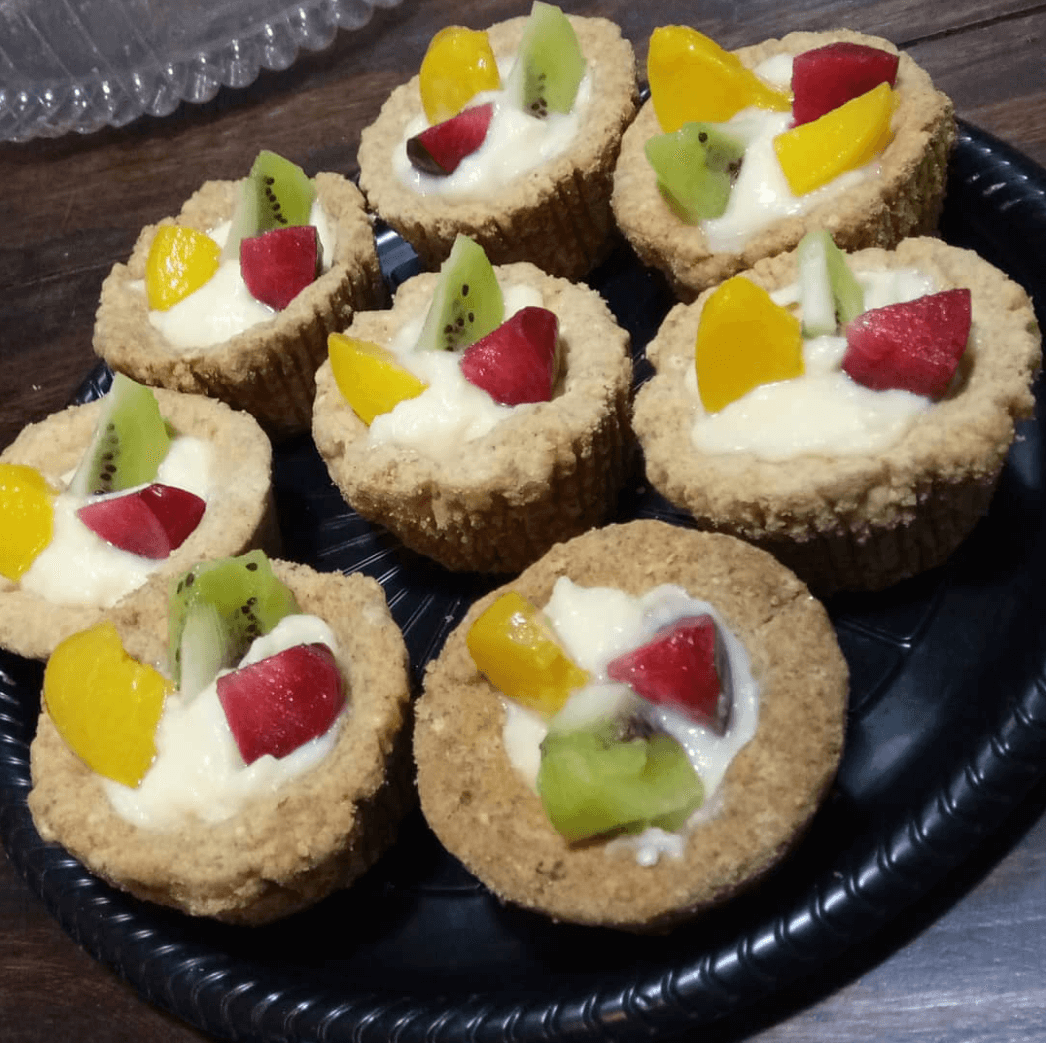 Pequeño encuentro. Repostería con frutas.