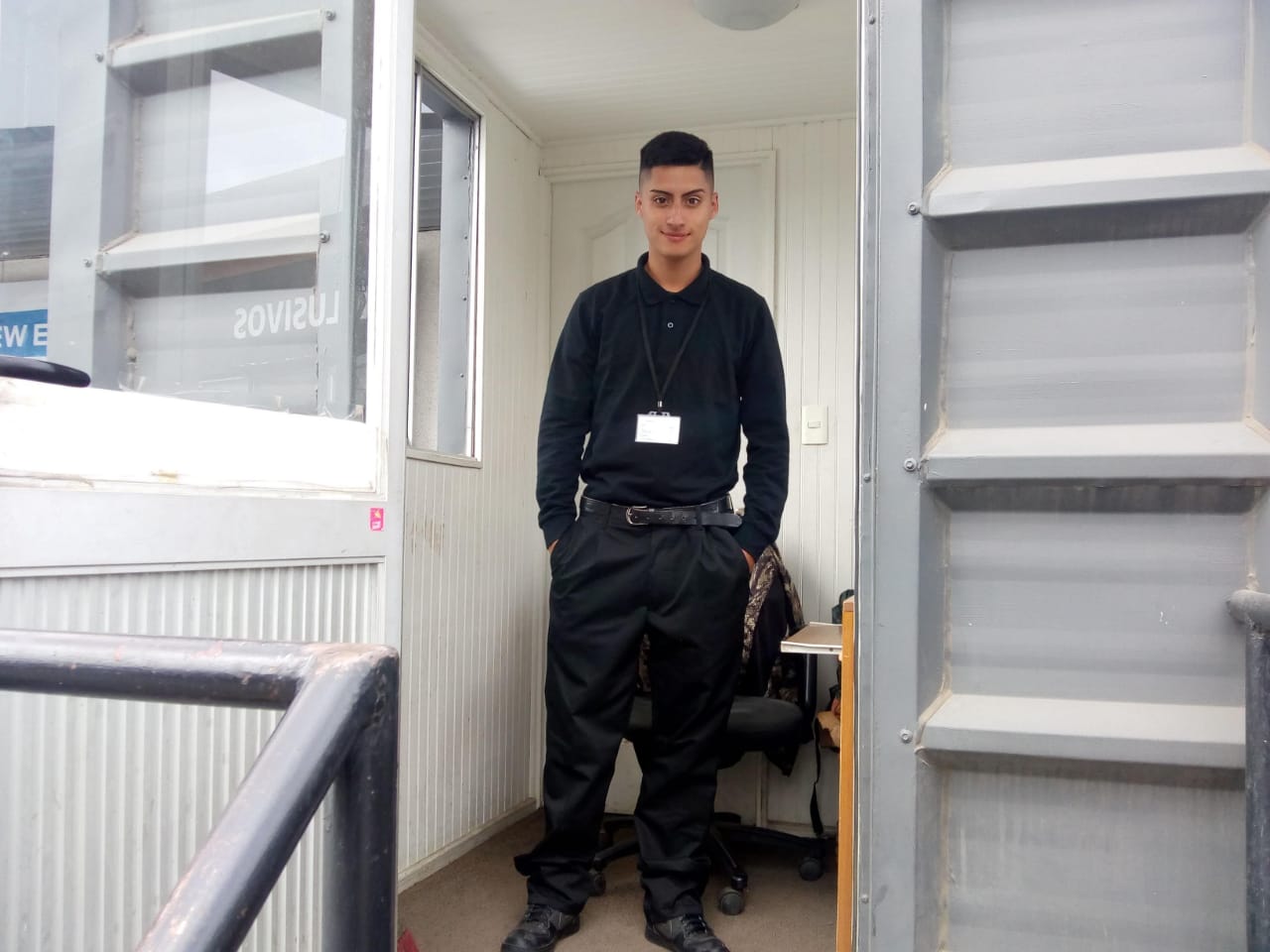 Alarcón Seguridad. Guardia joven