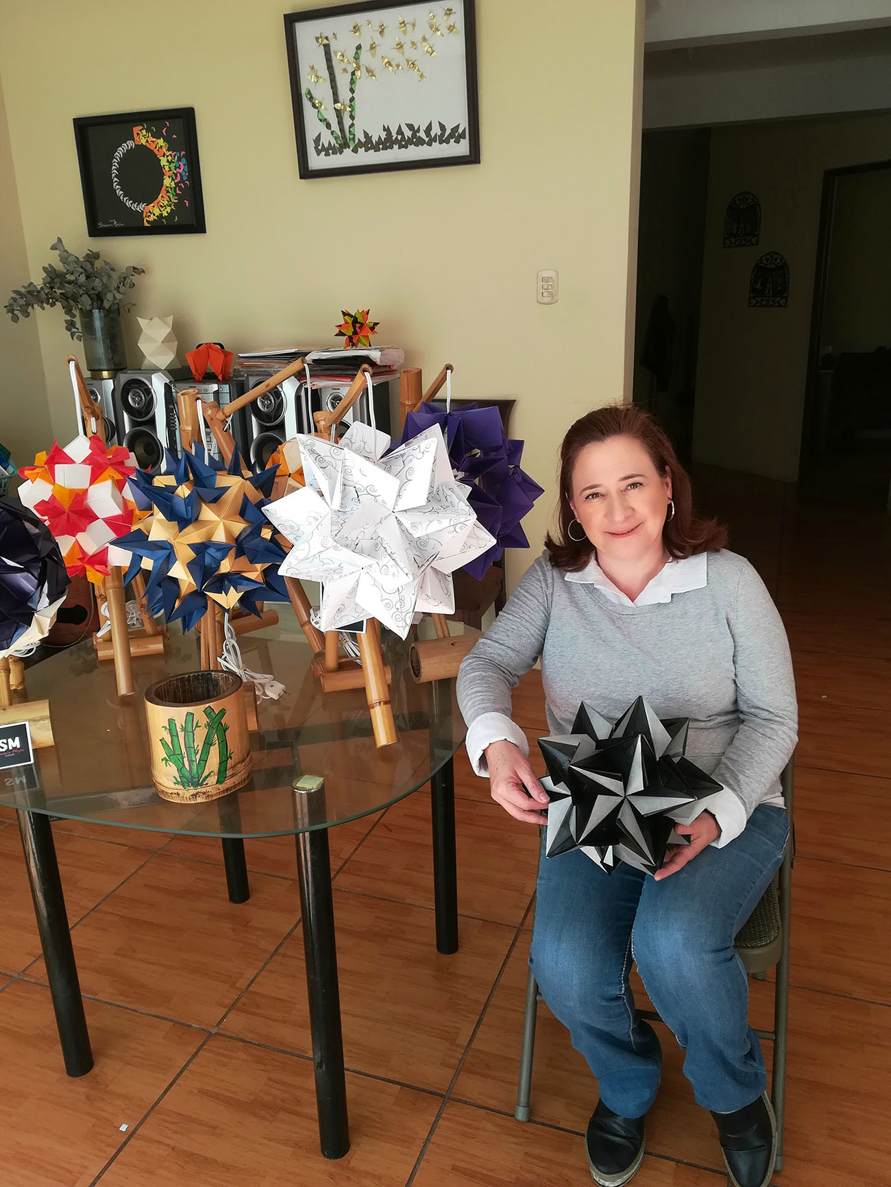 Susana Mejía junto a sus productos.