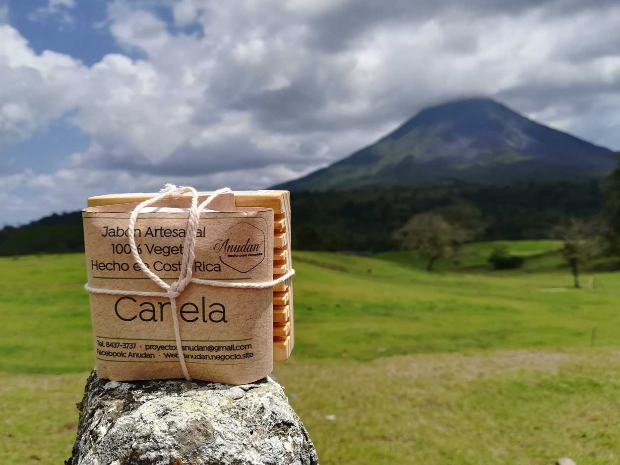 Anudan. Jabón de canela