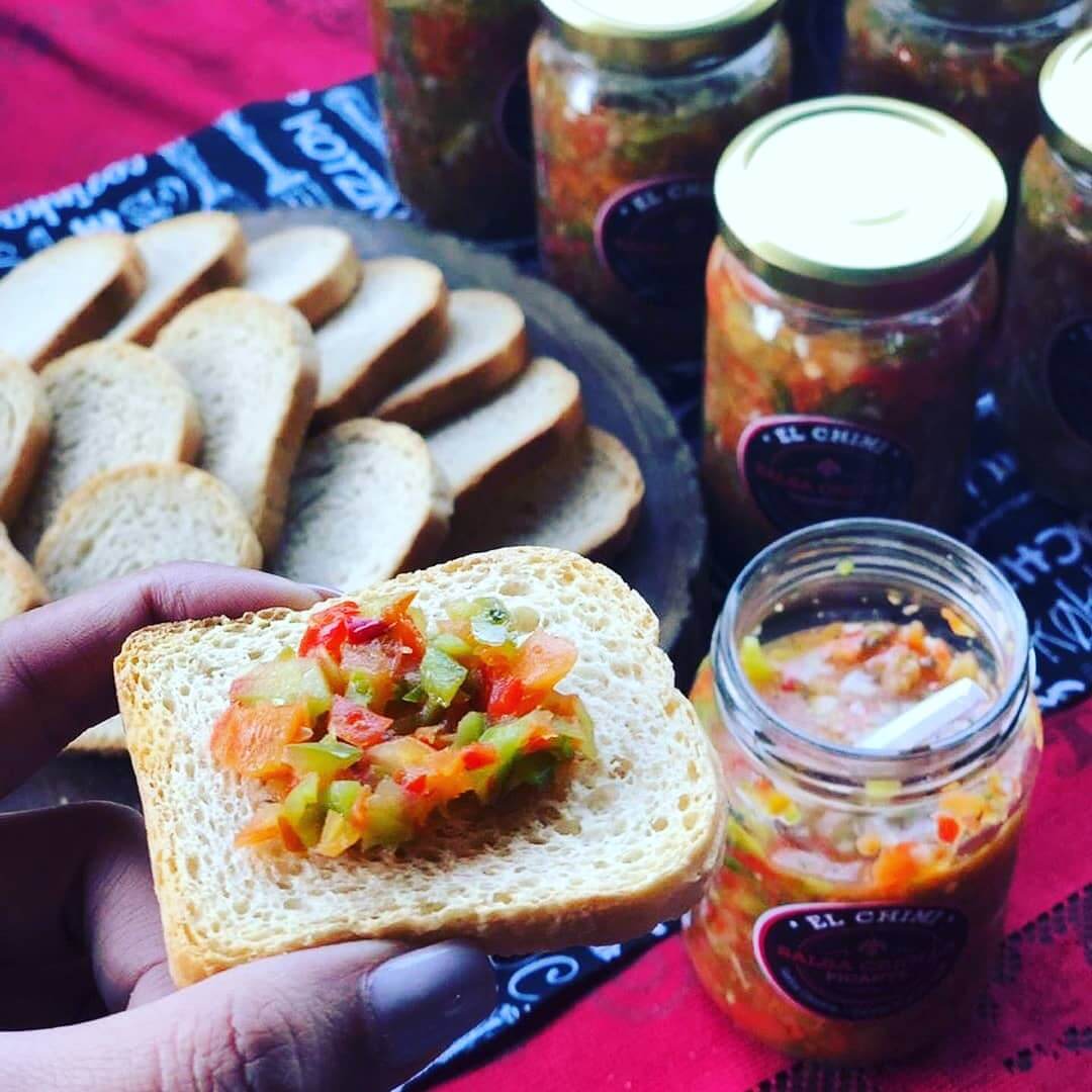 El Chimi. Salsa en tostada.