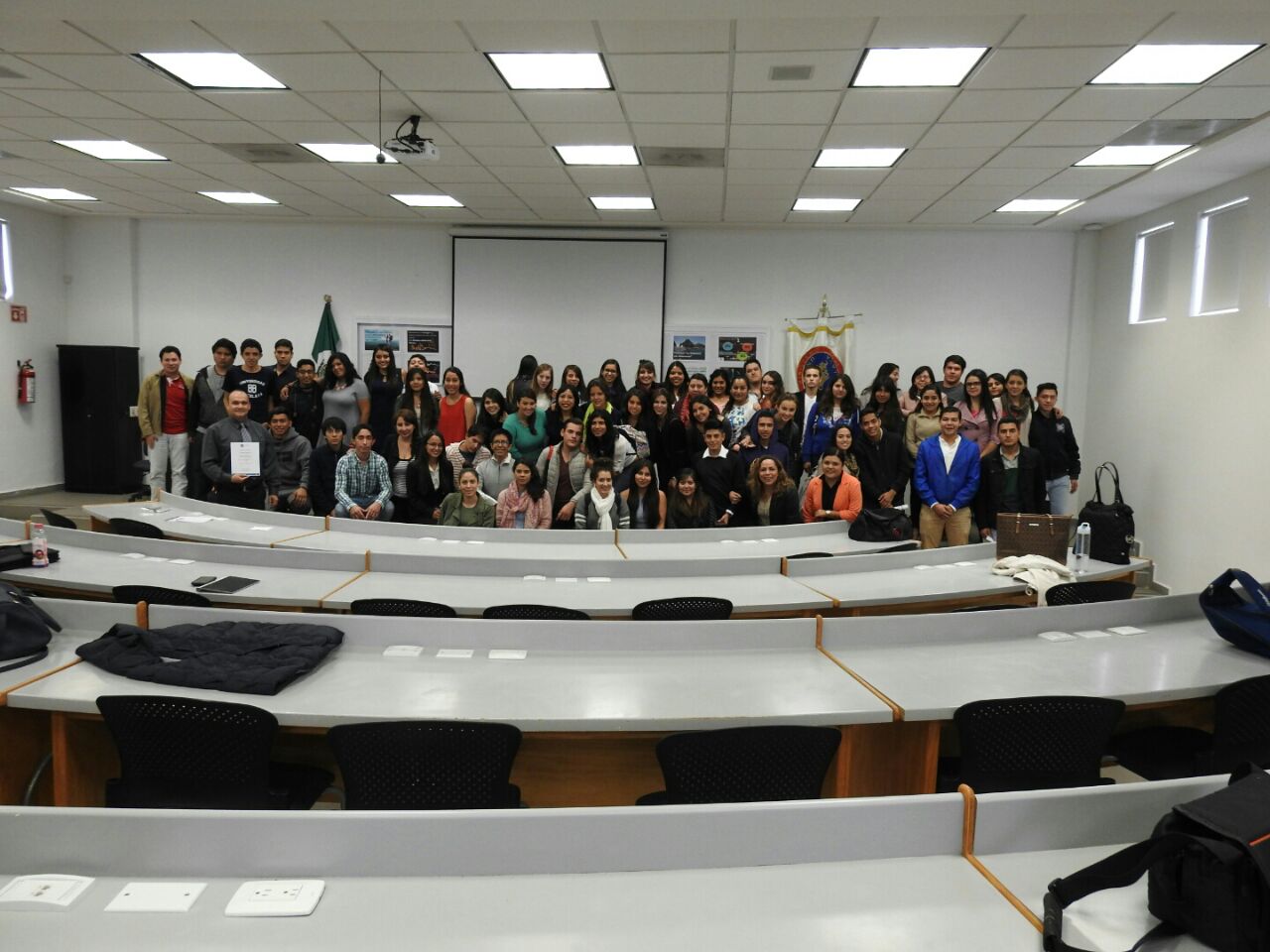 Distribuidora DC-MARV. Clase